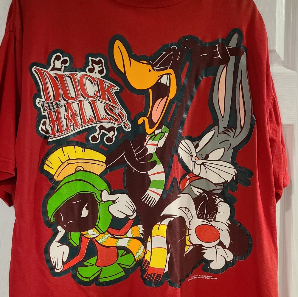Vintage 1994 Looney Tunes "Duck The Halls " Tee